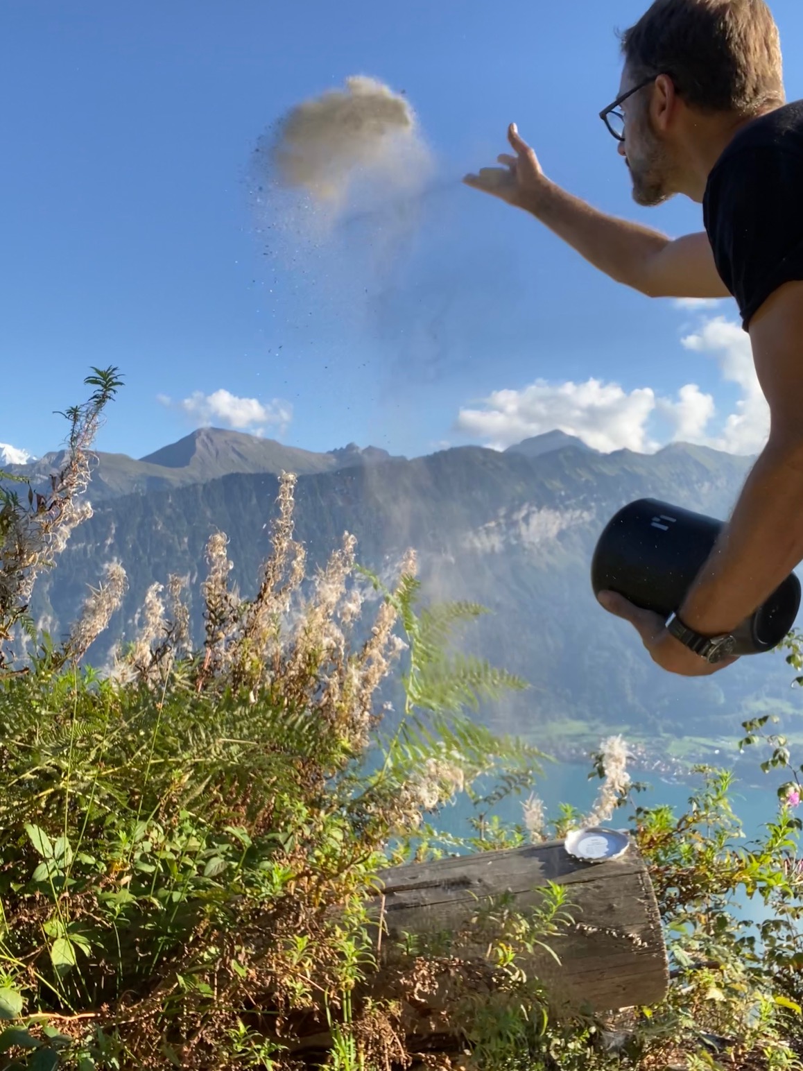 Asche im Wind — Verstreuung in der Natur, Oase der Ewigkeit